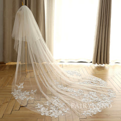 2 Layers lace appliques long tulle cathedral outdoor Wedding Veil