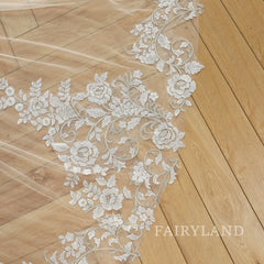 Ivory 137'' 1 Layer Lace Edge Elegant Vintage Long Wedding Bridal Veil With Comb