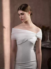 Elegant Off-Shoulder Tulle Bridal Shawl with Crystal Detail – Soft Sheer Wedding Wrap for Modern Brides