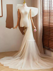 Ivory Tulle Bridal Train with Sculpted Oversized Bow – Elegant Photoshoot Gown by FAIRYLAND