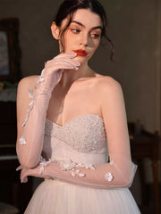 Sheer Floral Appliqué Bridal Gloves – Elegant Tulle Wedding Gloves with 3D Flower Details