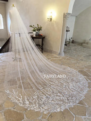 New Elegant Wild Flowers Veil, Bridal Veil with Wild Flower Lace, Veil Floral, Veil Royal, Custom Wedding Veil, Hand Made Veil