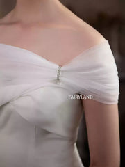 Elegant Off-Shoulder Tulle Bridal Shawl with Crystal Detail – Soft Sheer Wedding Wrap for Modern Brides