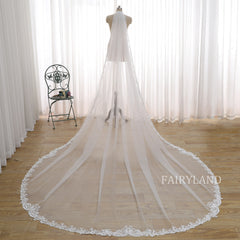 Cathedral Length Lace Edge Wedding Veil – Long Bridal Tulle Veil with Elegant Lace Trim