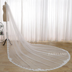 Cathedral Length Lace Edge Wedding Veil – Long Bridal Tulle Veil with Elegant Lace Trim