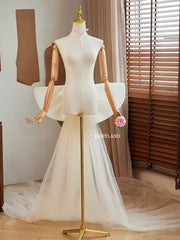 Ivory Tulle Bridal Train with Sculpted Oversized Bow – Elegant Photoshoot Gown by FAIRYLAND