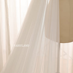 Elegant Bridal Veil with Soft Tulle and Delicate Sequined Lace Edge for a Subtle Sparkle