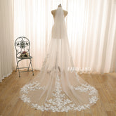 Elegant Tulle Bridal Veil with Intricate Floral Lace Details