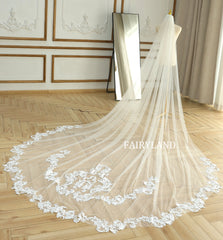 Personalized One-layer Vintage Long Lace Wedding Veil
