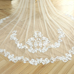 Personalized One-layer Vintage Long Lace Wedding Veil