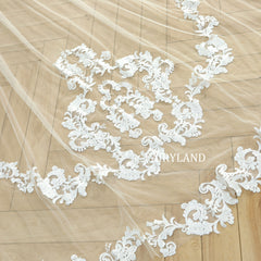 Personalized One-layer Vintage Long Lace Wedding Veil