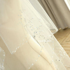 2 Tiers Horsehair Trim Simple Wedding Veil with Blusher