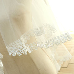 Floral Lace Trim Wedding Short Veil With Blusher