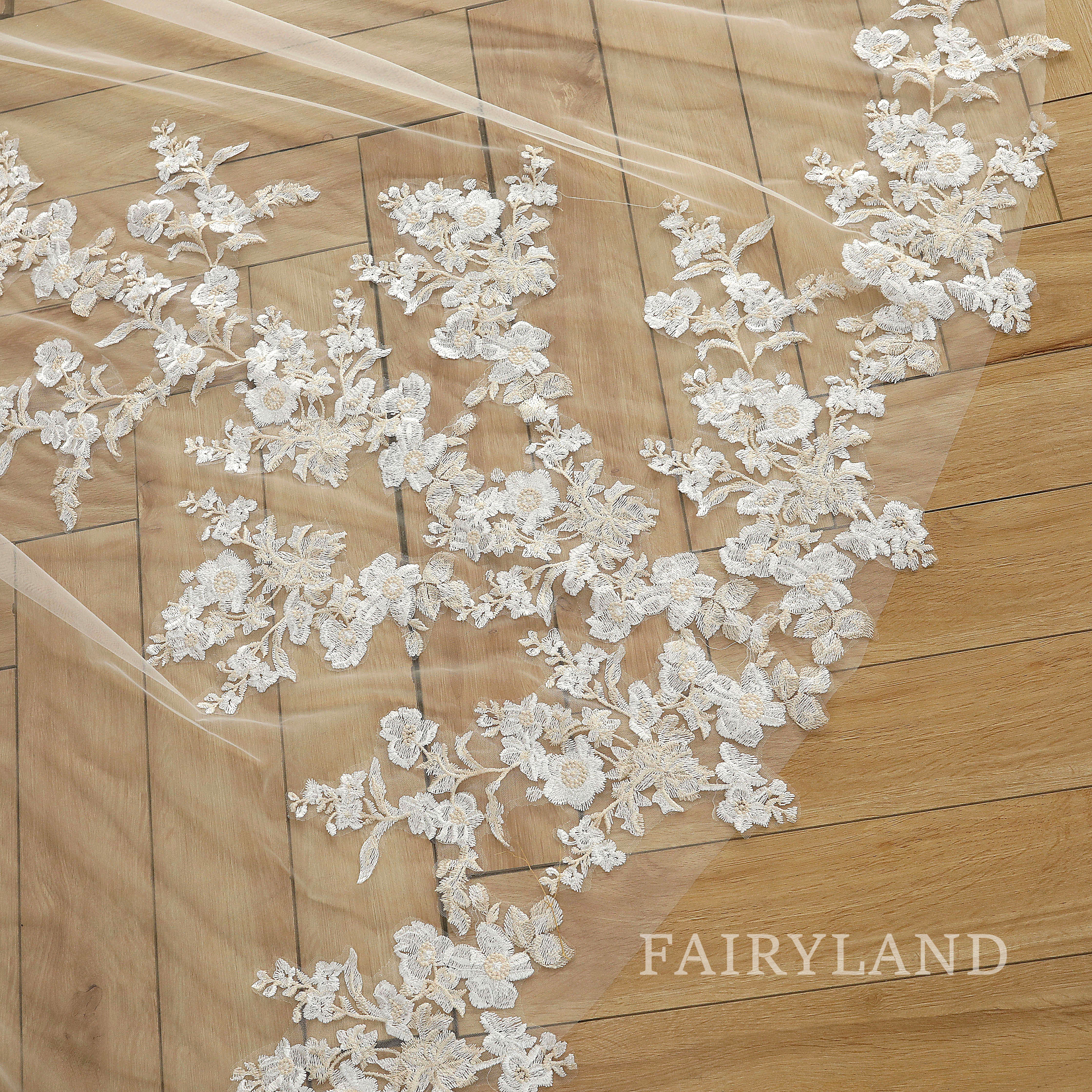 2 Layers lace appliques long tulle cathedral outdoor Wedding Veil