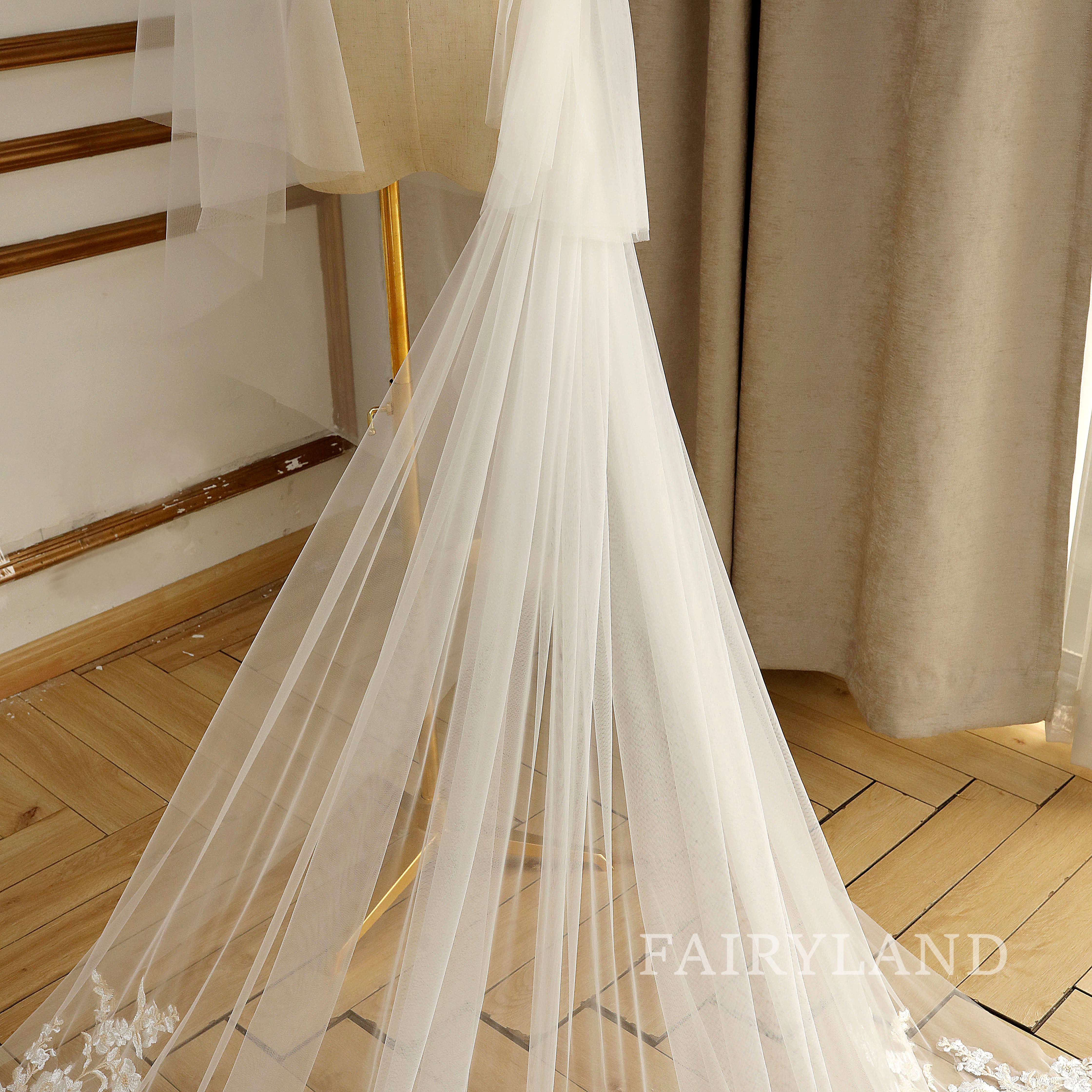 2 Layers lace appliques long tulle cathedral outdoor Wedding Veil