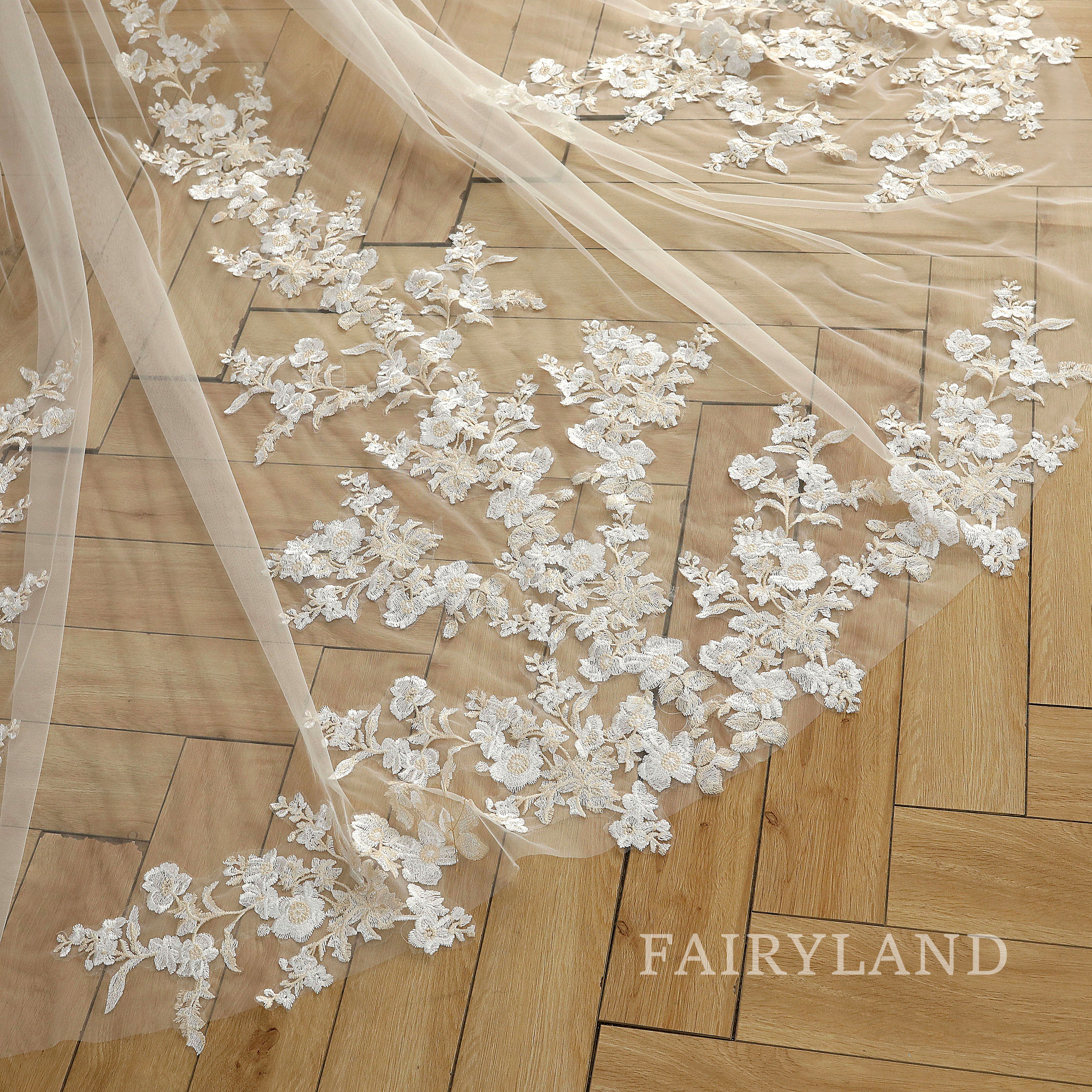 2 Layers lace appliques long tulle cathedral outdoor Wedding Veil