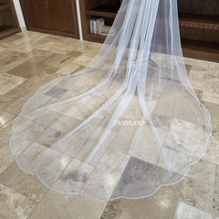Fairy Petal Edge Bridal Veil with Pearls. Pearl Edge Cathedral Wedding Veil. Beaded Scalloped Edge Veil. 1T Pearl Veil with Metal Comb.
