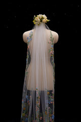 Spring Leaves Edge Bridal Veil, Colorful Flower Full Lace Wedding Veil, Garden Bridal Veil, 1 Tier Short Veil, Wild Flower Fairy Unique Veil