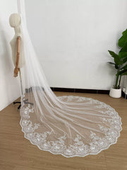 Cathedral Length Lace Wedding Veil – Classic Scalloped Floral Edge Bridal Veil