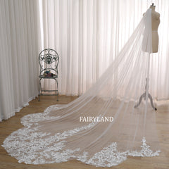 Cathedral Length Lace Appliqué Wedding Veil – Elegant Long Tulle Bridal Veil with Floral Embroidery