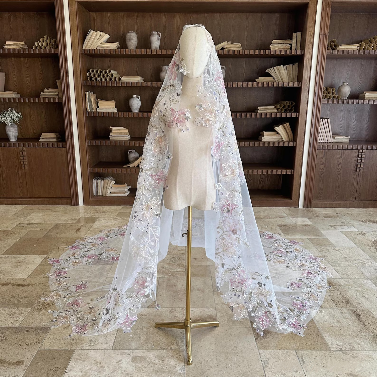 Glamorous Sequin Flower Mantilla Veil. Soft Tulle Flower Trim Wedding Veil. Elegant Bridal Veil with Floral Applique. One Piece Veil.