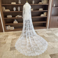 Chantilly Lace Bridal Veil. Vintage French Eyelash Mantilla Veil with Comb. Soft Lace Chapel Wedding Veil. Custom Handmade Cathedral Veil.