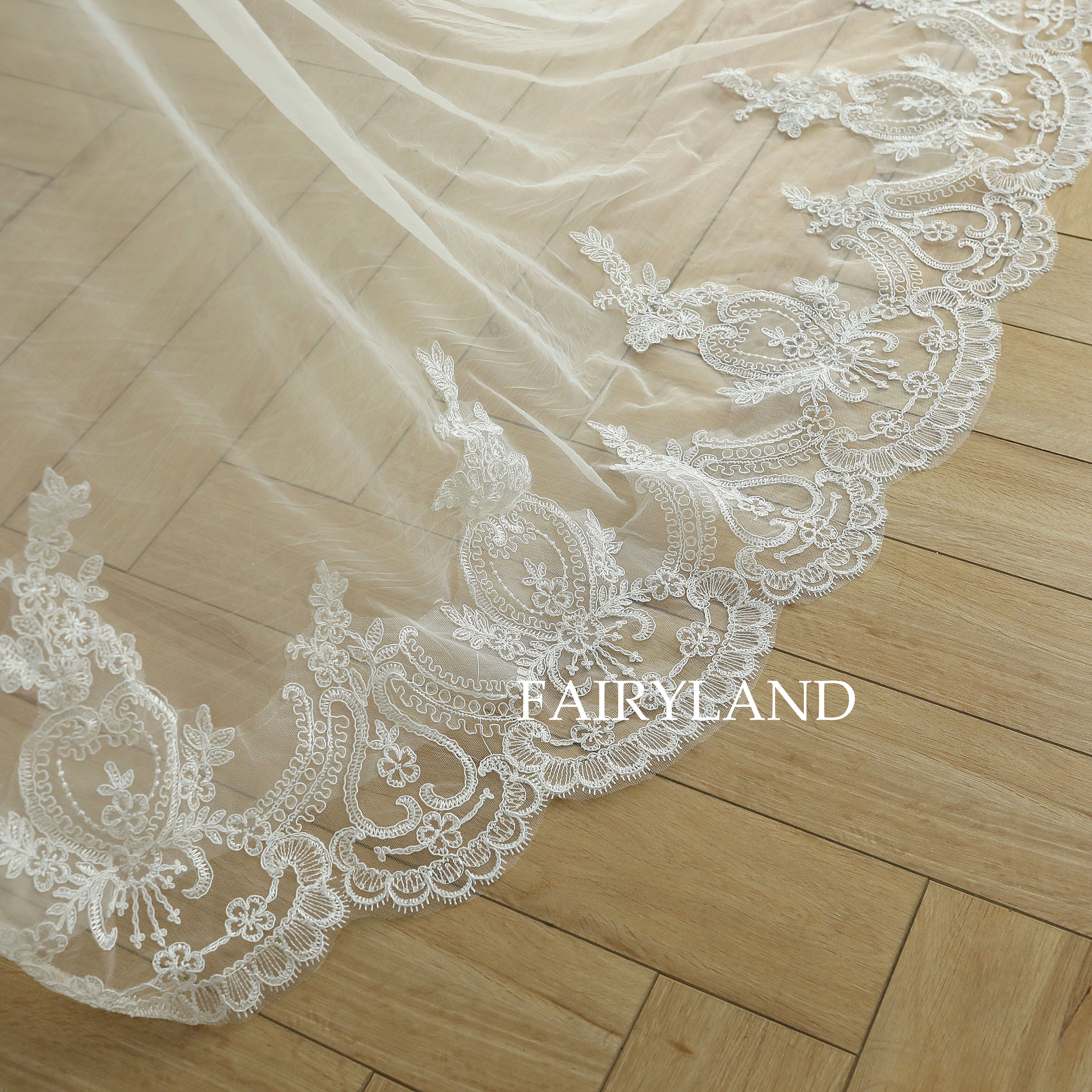 Romantic Full Lace Edge Bridal Veil With Blush
