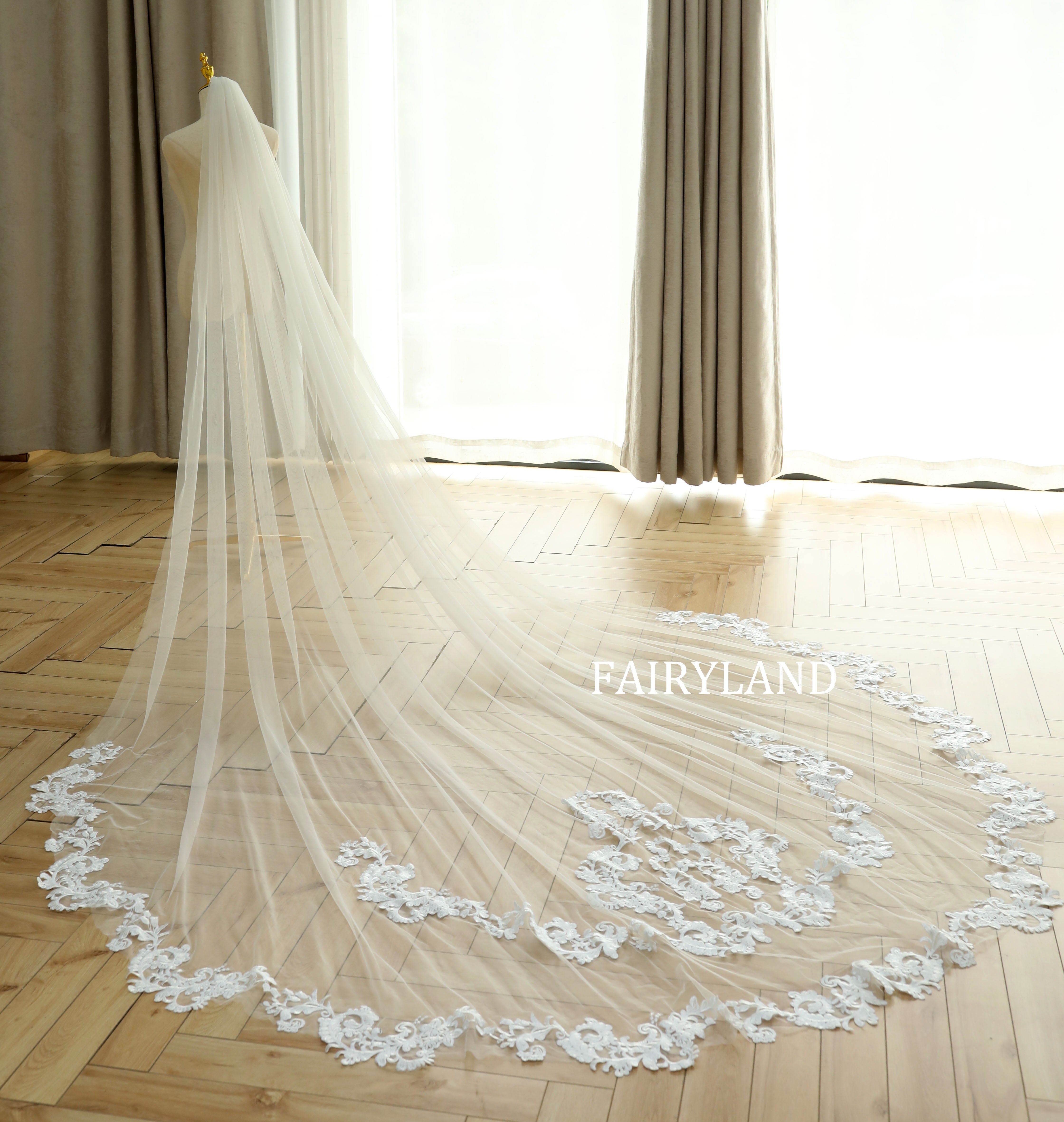 Personalized One-layer Vintage Long Lace Wedding Veil