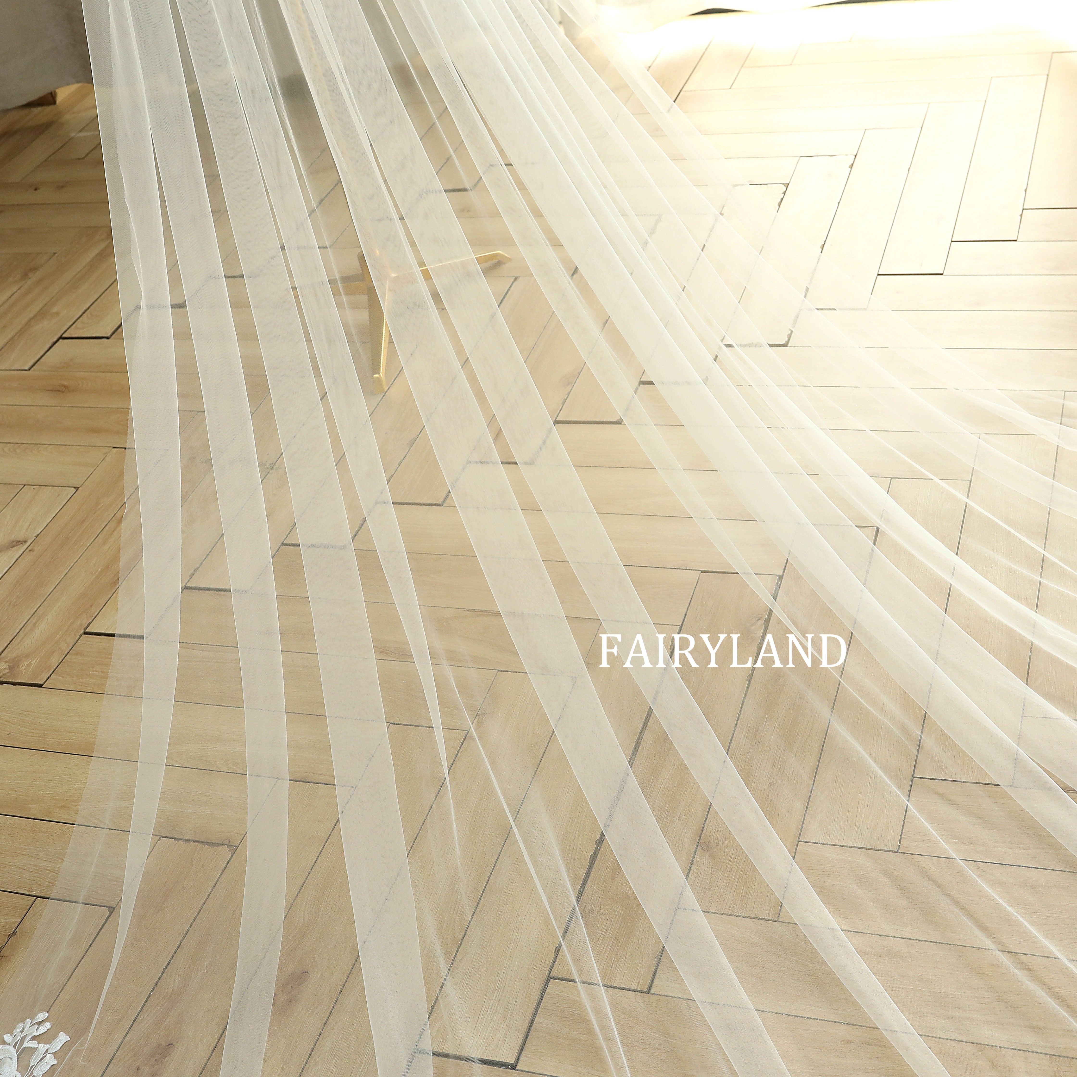 Personalized One-layer Vintage Long Lace Wedding Veil