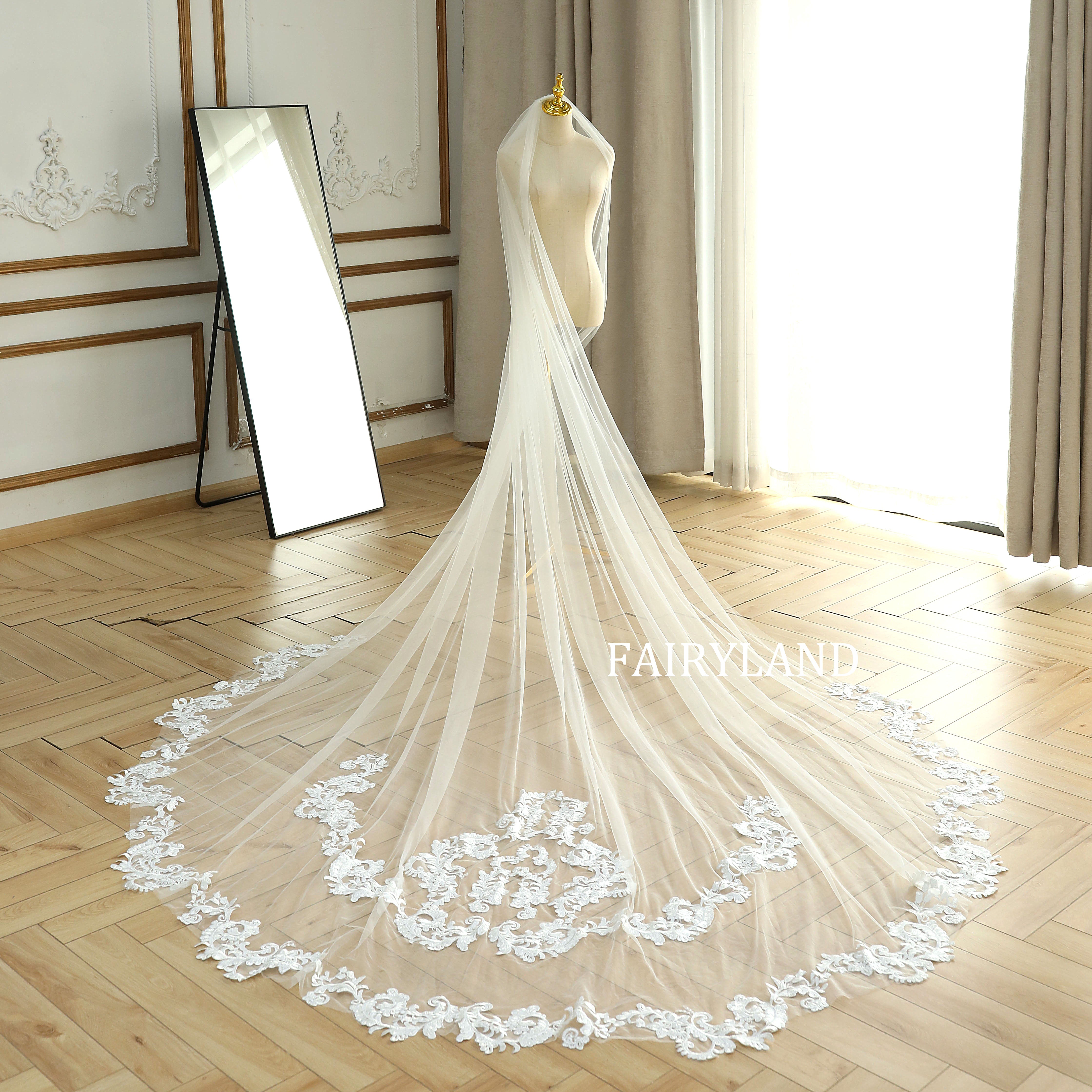 Personalized One-layer Vintage Long Lace Wedding Veil