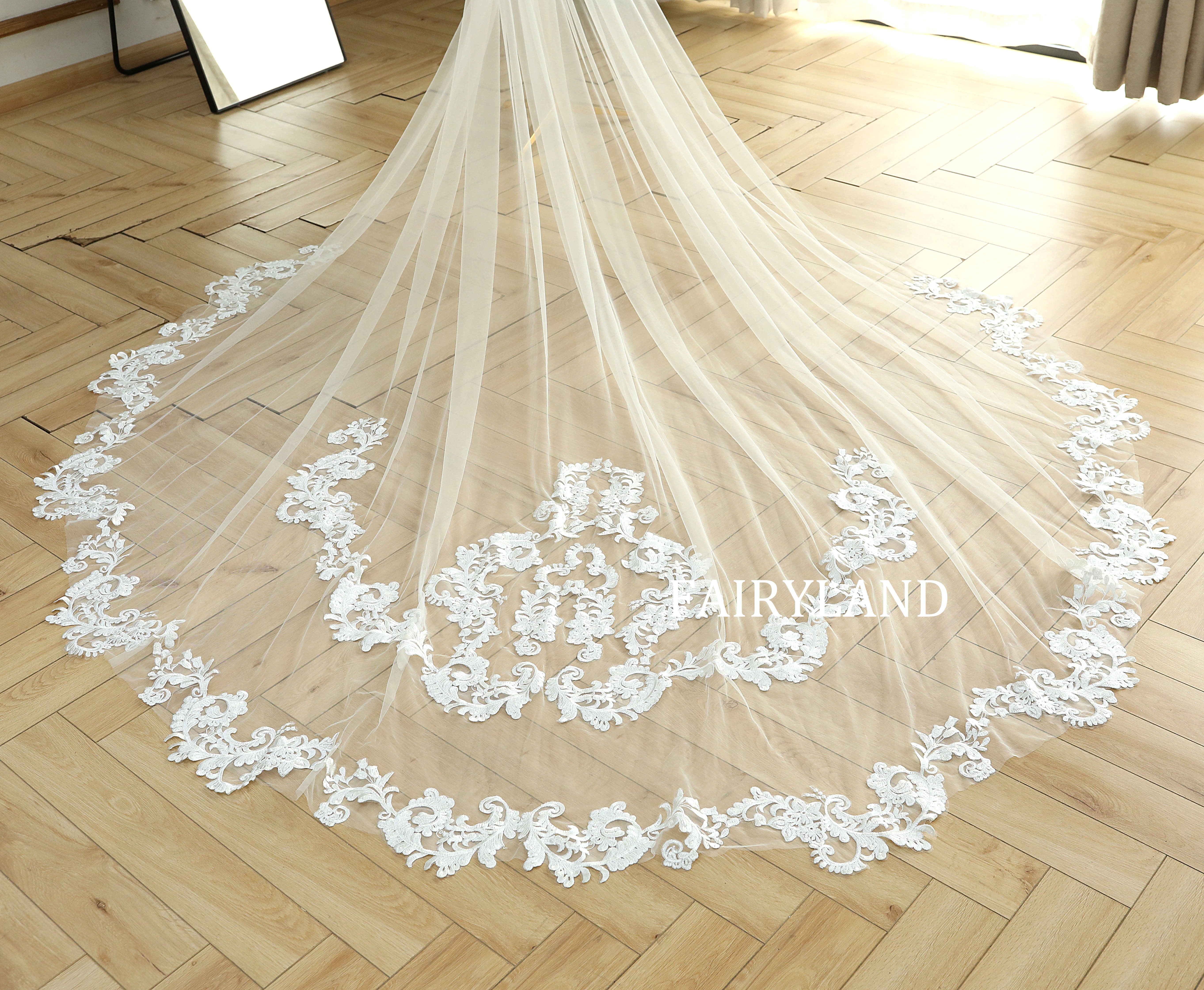 Personalized One-layer Vintage Long Lace Wedding Veil