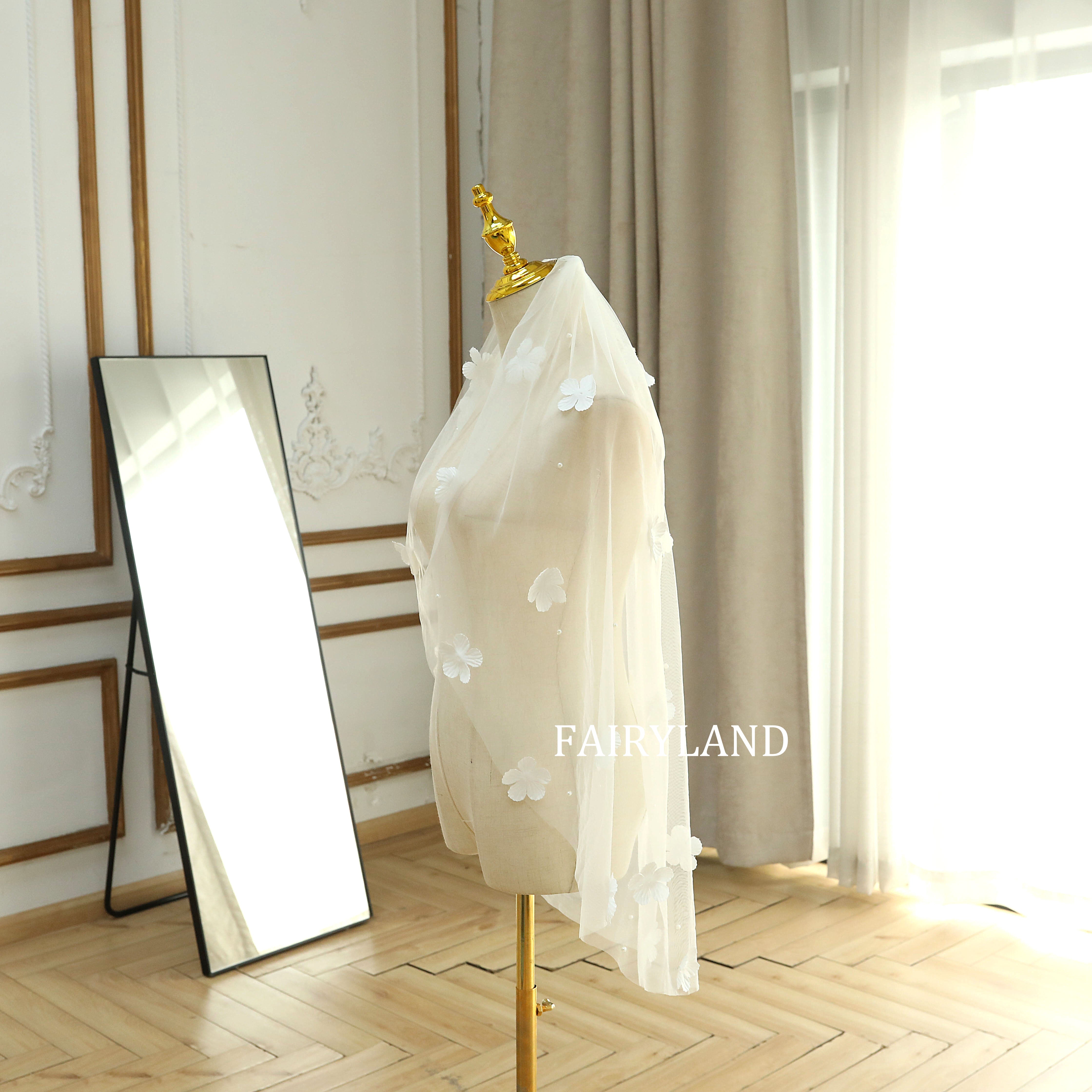 Romantic Fingertip 3D Flower Pearls Bridal Veil