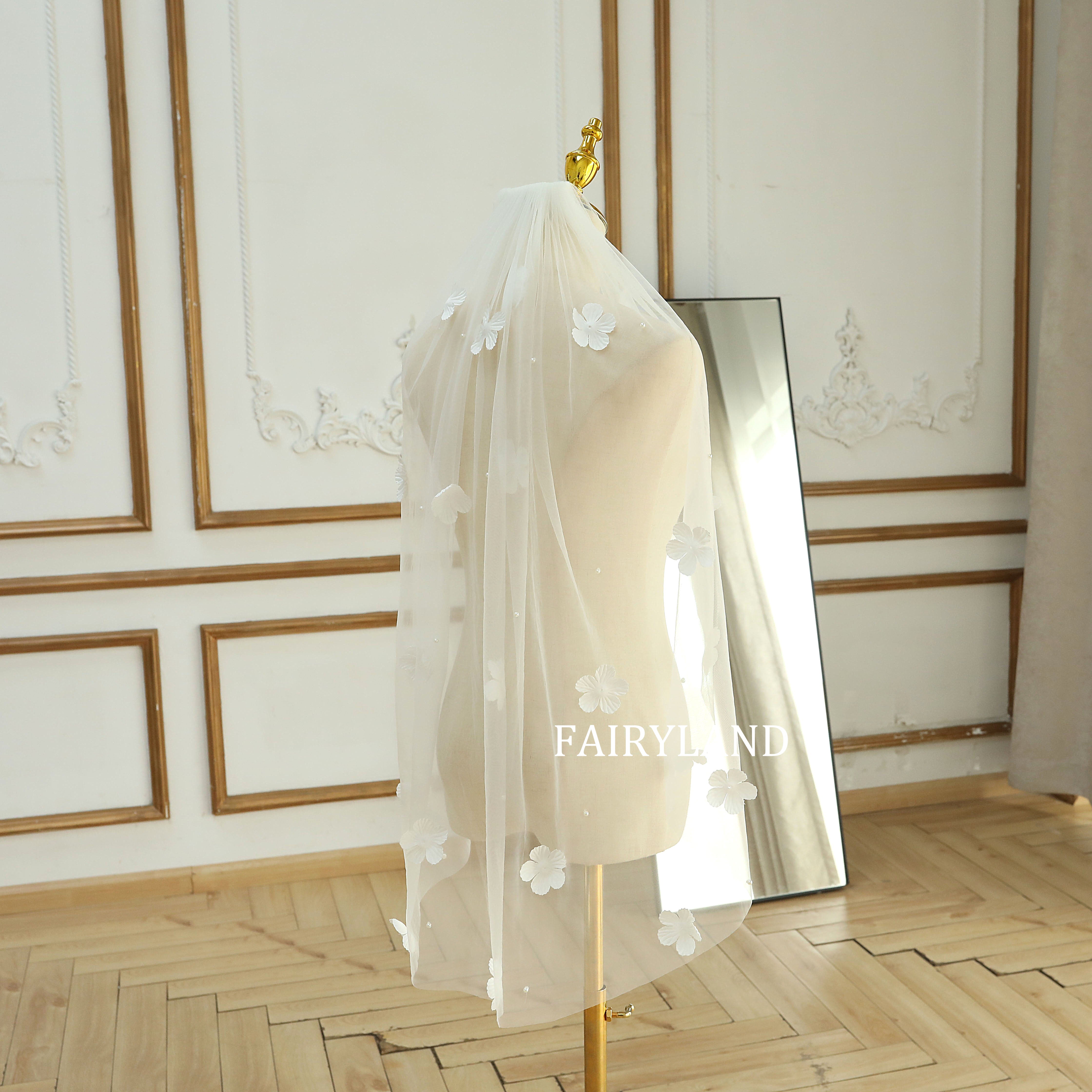 Romantic Fingertip 3D Flower Pearls Bridal Veil