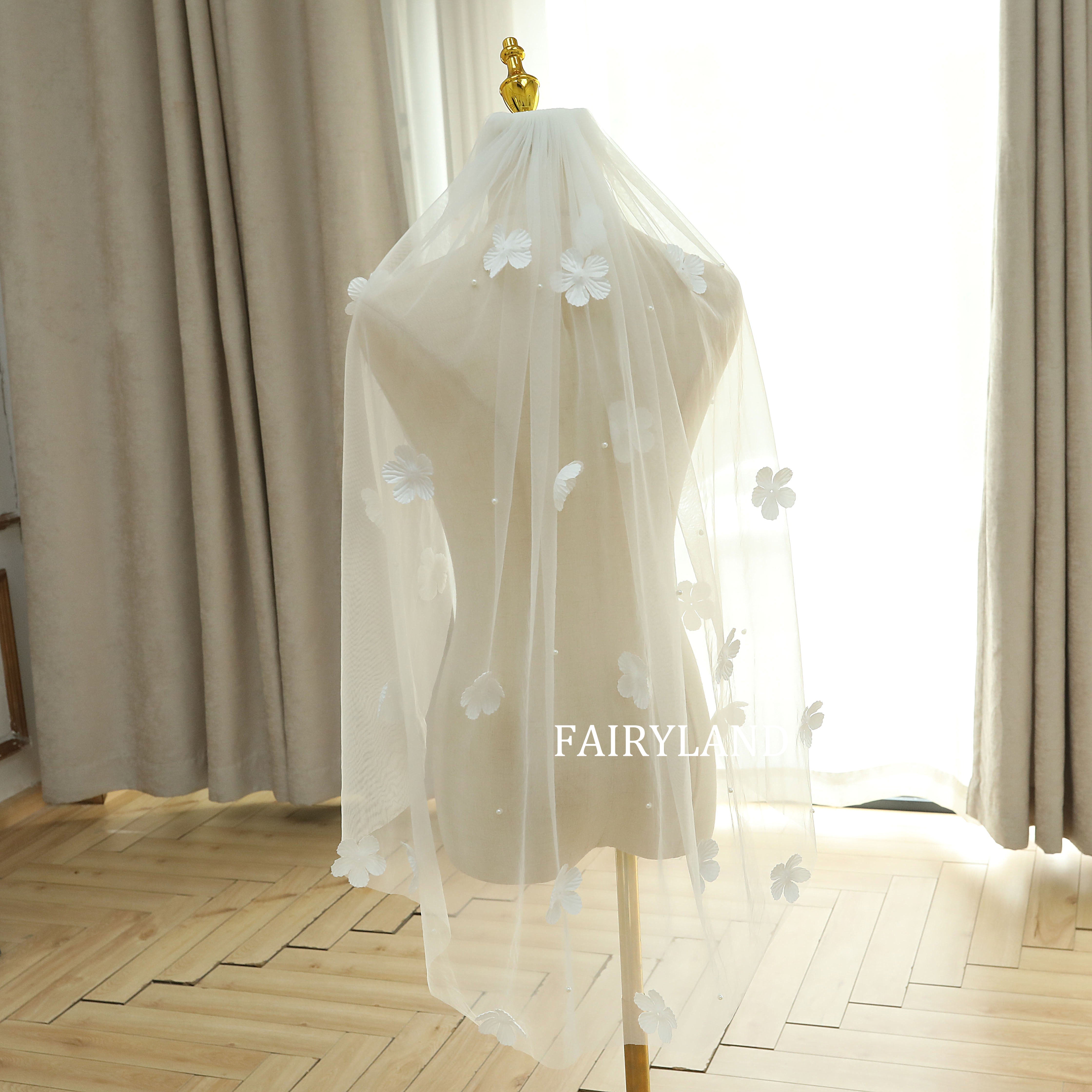 Romantic Fingertip 3D Flower Pearls Bridal Veil