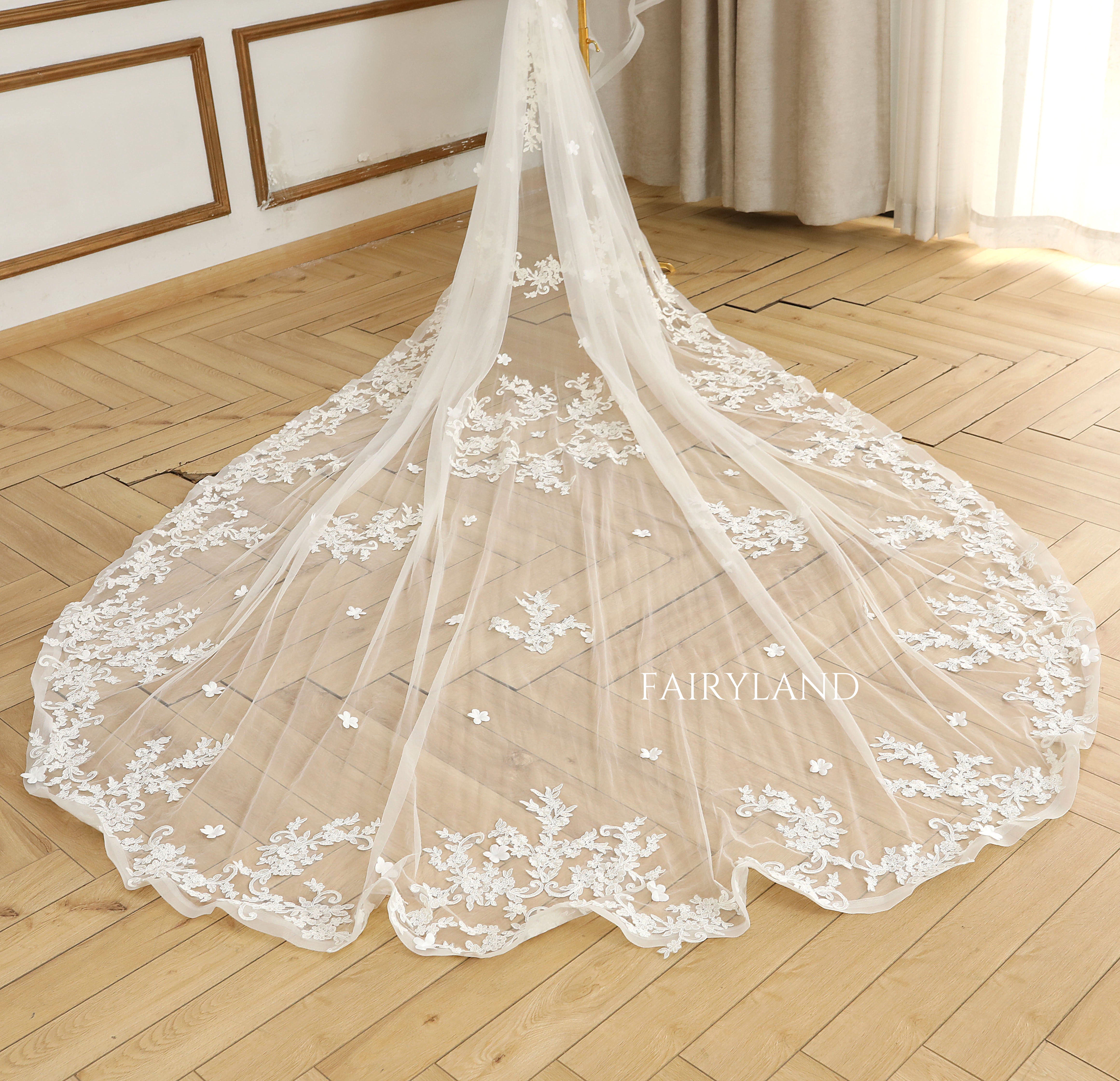 Two-layer Lace Appliques Blush Veil For Wedding