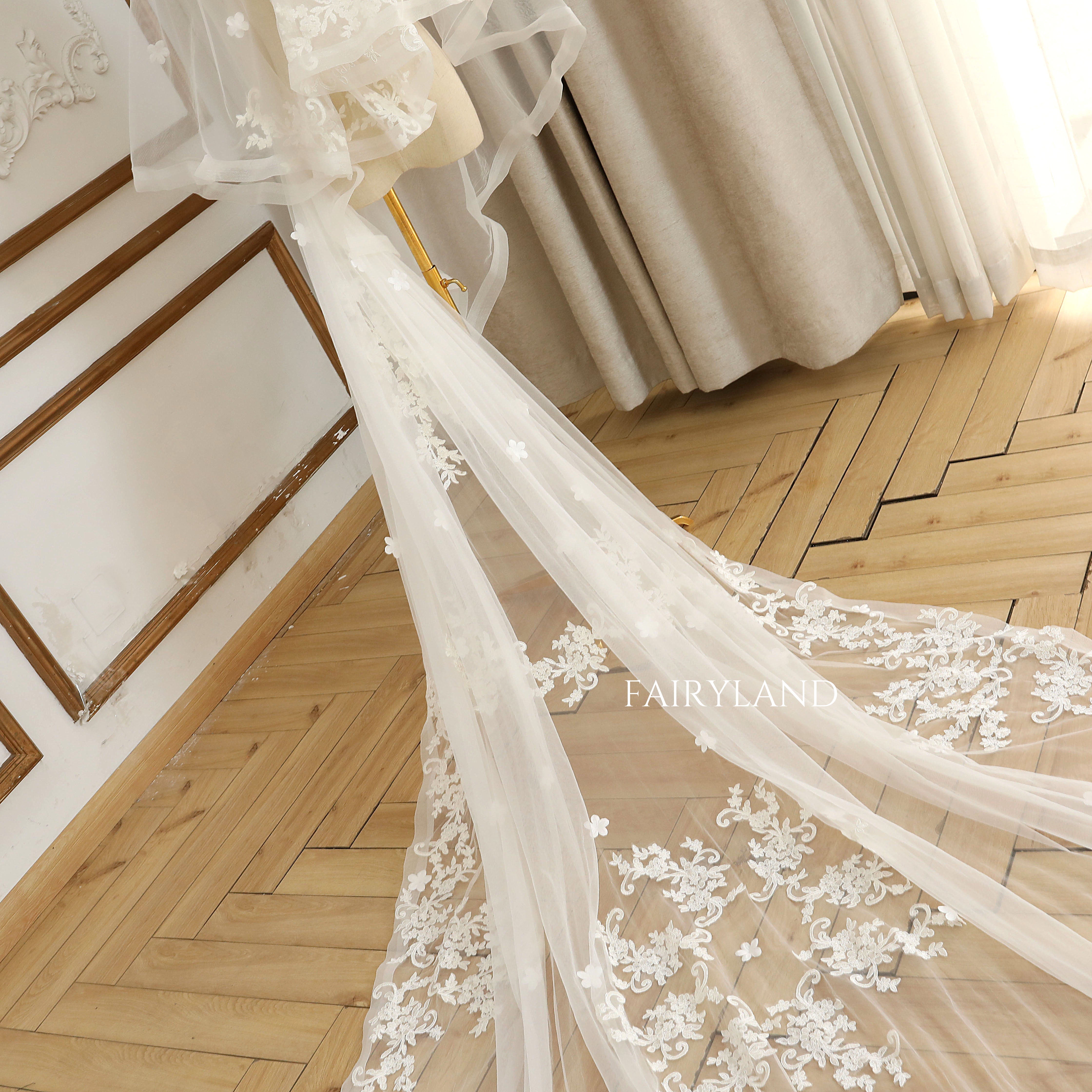 Two-layer Lace Appliques Blush Veil For Wedding
