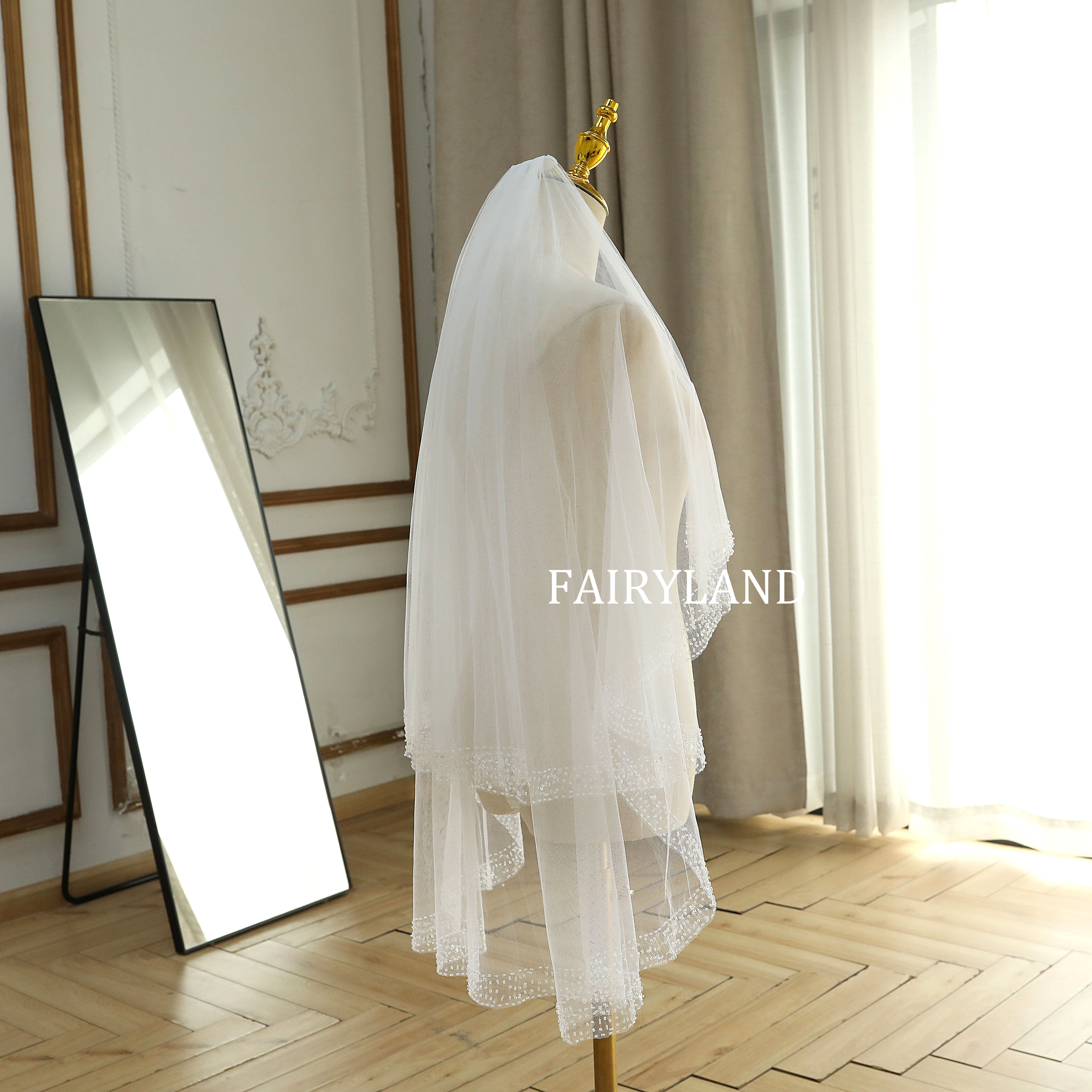 Glam Beading Edge Bridal Short Veil With Blusher