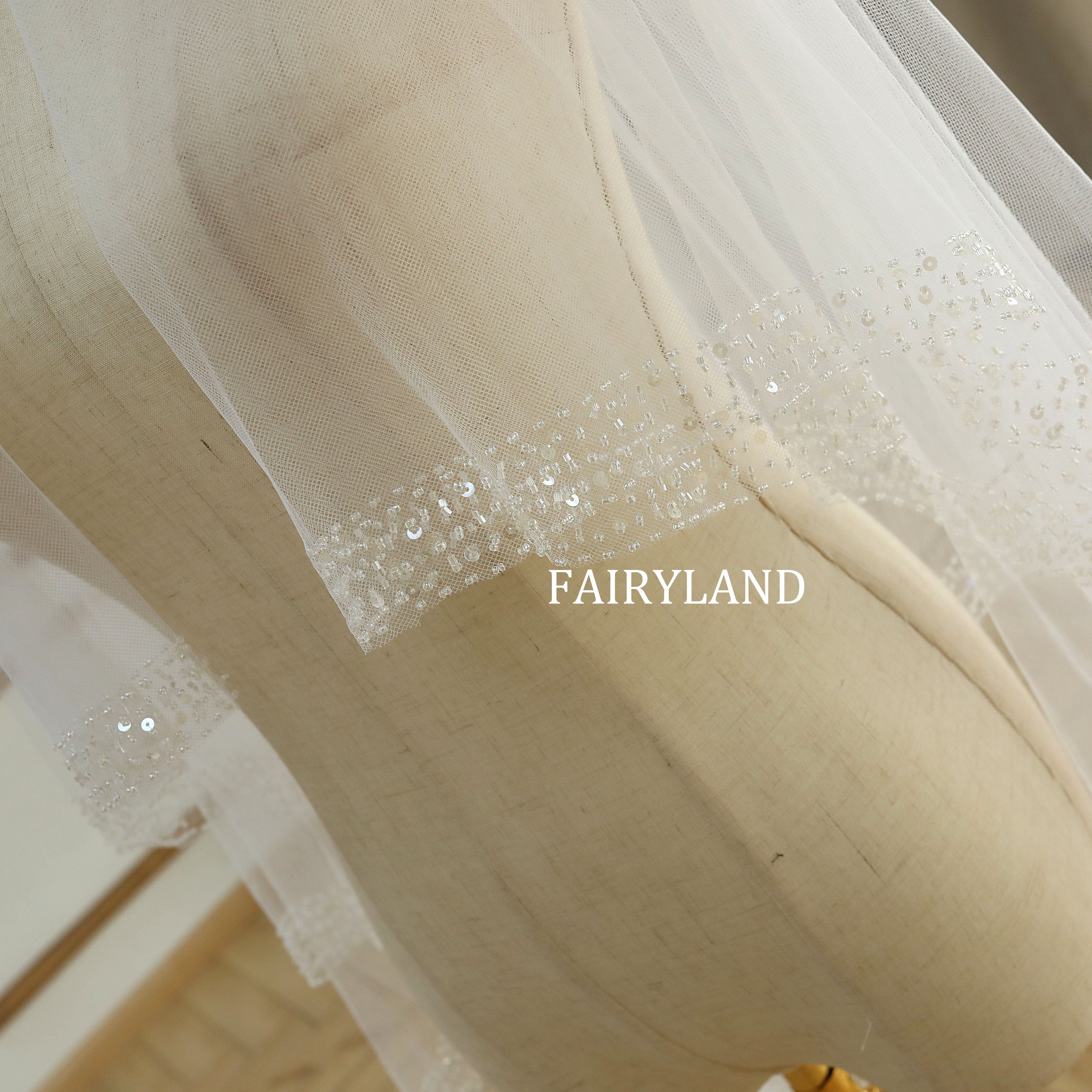 Glam Beading Edge Bridal Short Veil With Blusher
