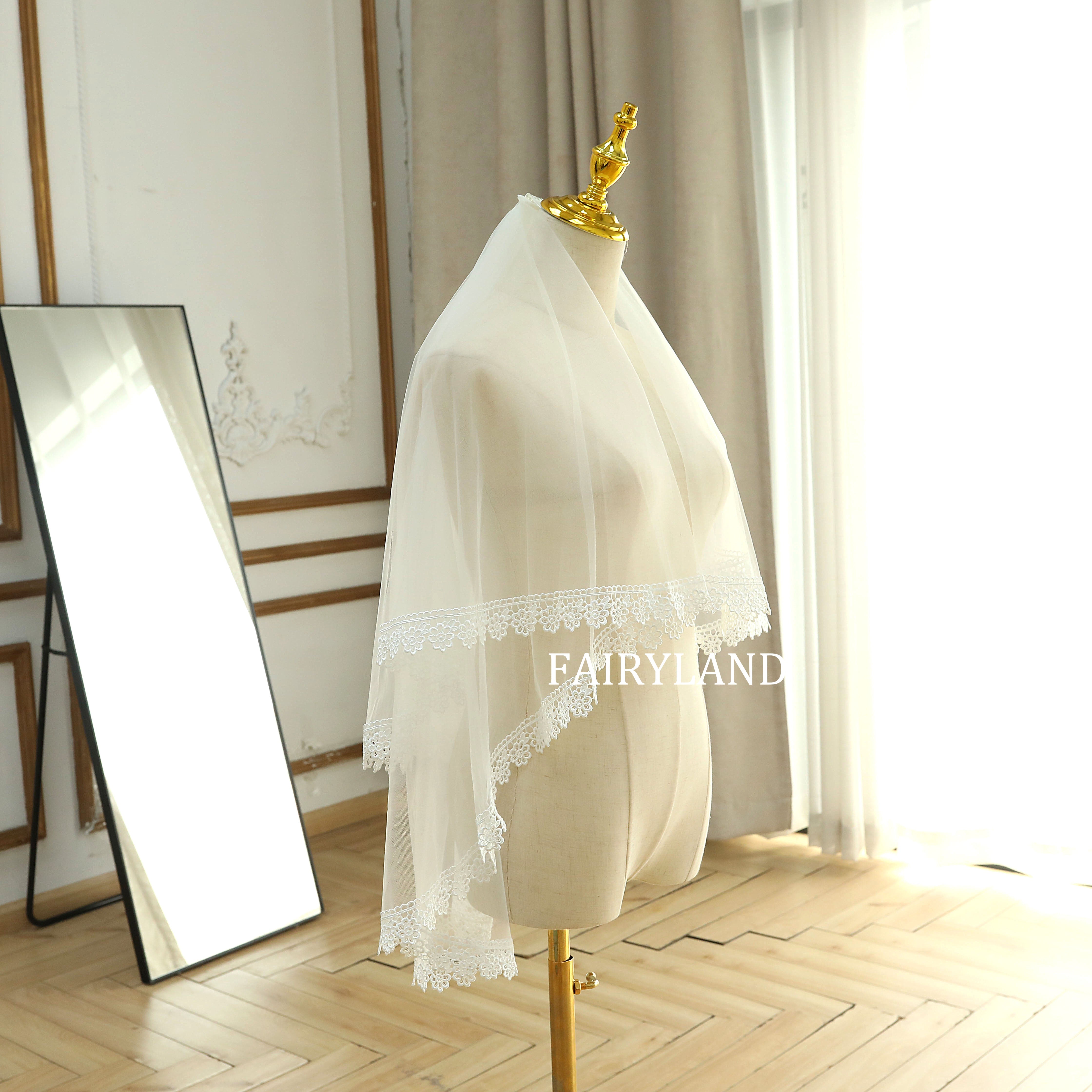 Floral Lace Trim Wedding Short Veil With Blusher
